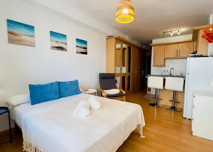 Estudio Centrico Con Balcon Y Piscina By South Costa *